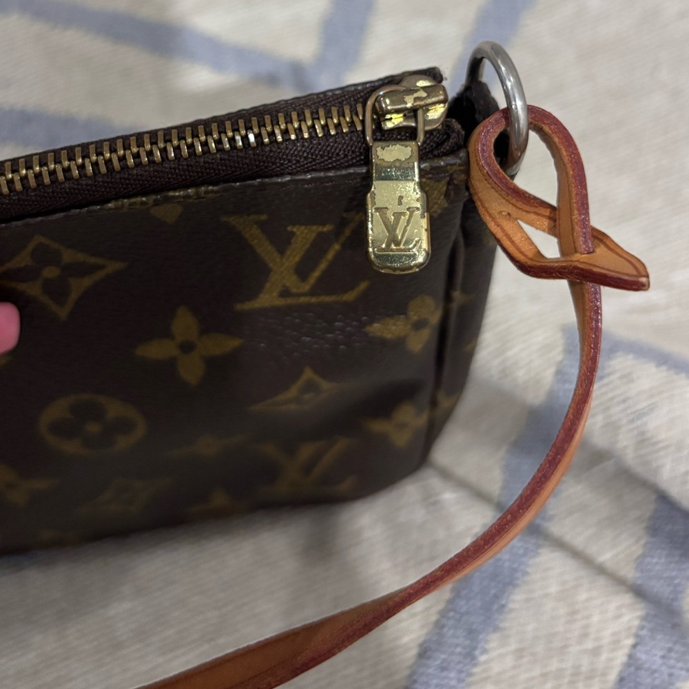 Authentic Louis Vuitton mini vintage Pochette Accessoires monogram Y2K - Picture 13 of 13